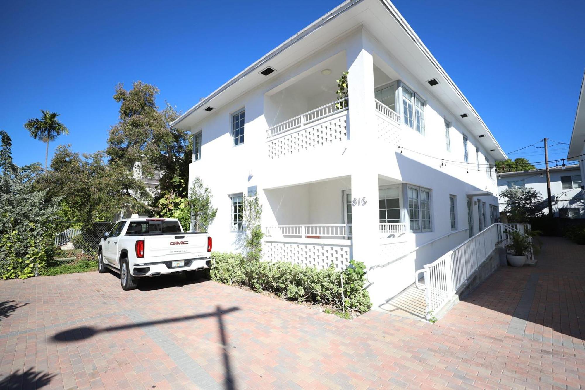 South Beach 2 Bedroom Family Pet Friendly Apartment With Free Parking On Premise Miami Beach Exterior photo